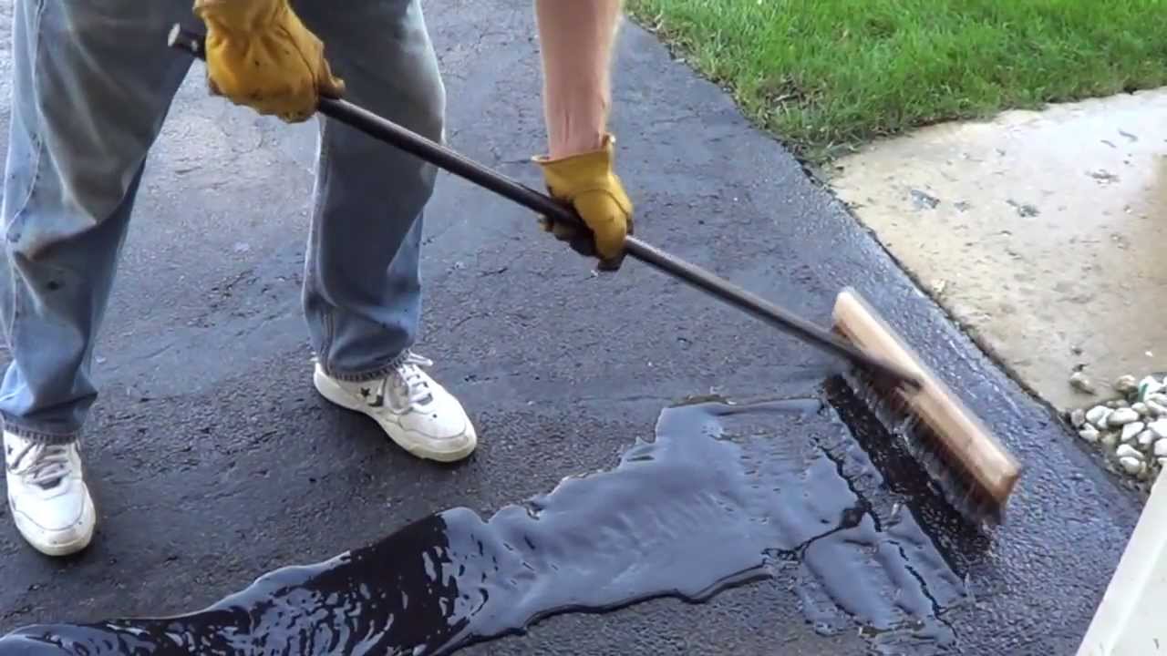 Best Asphalt Driveway Sealer For Cold Climates: Ultimate Guide